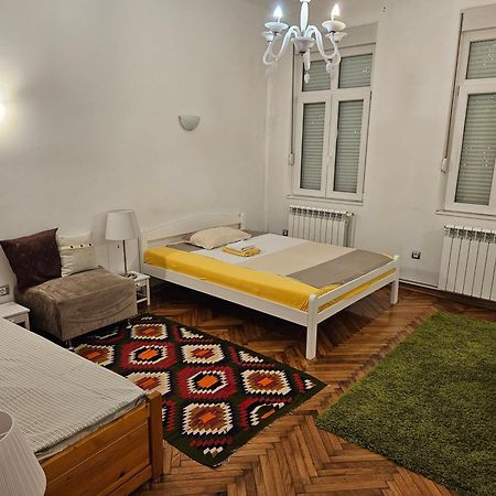 Cricket 2 Hostel Belgrad Exterior foto
