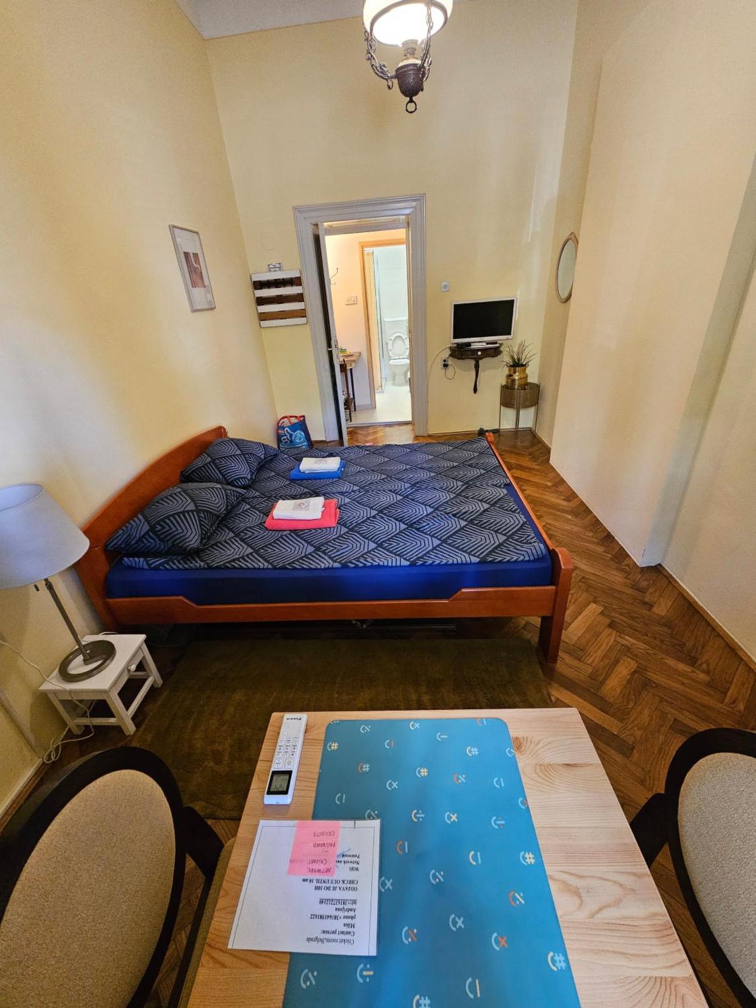 Cricket 2 Hostel Belgrad Exterior foto