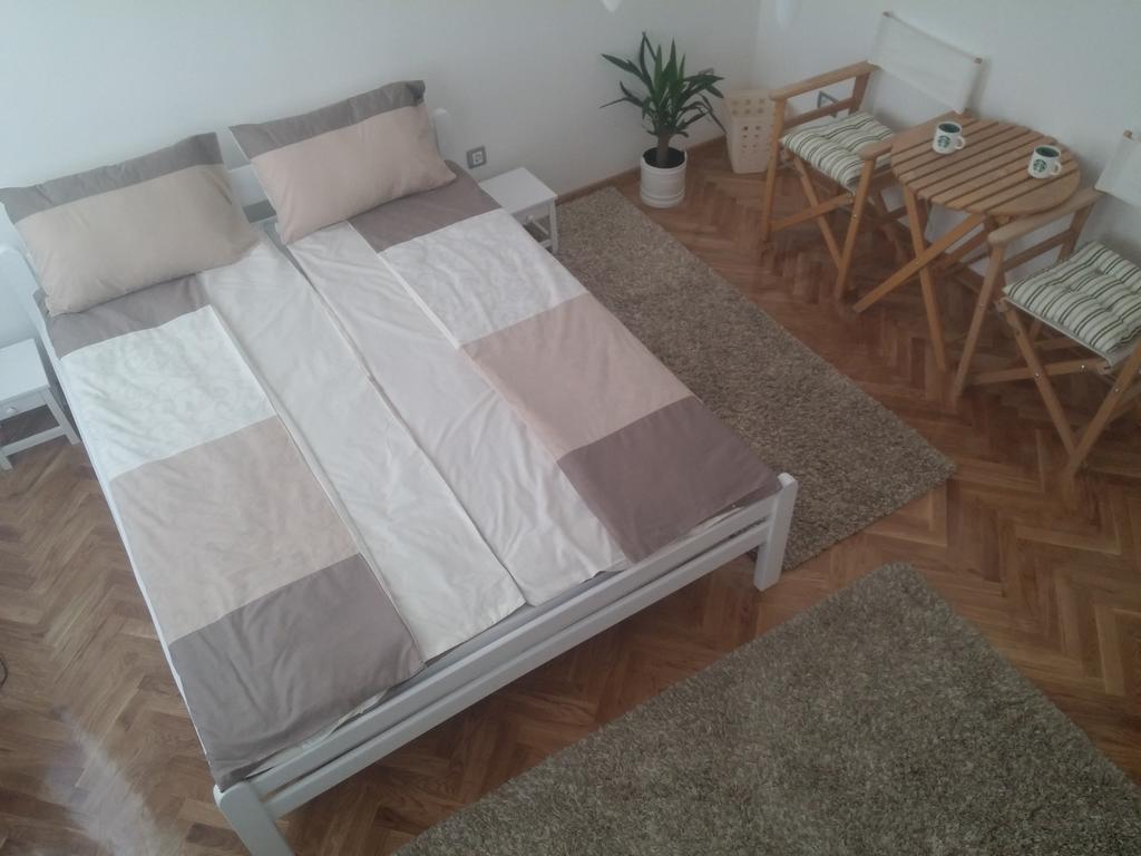 Cricket 2 Hostel Belgrad Zimmer foto