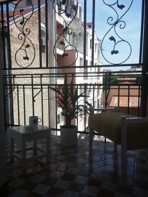 Cricket 2 Hostel Belgrad Exterior foto